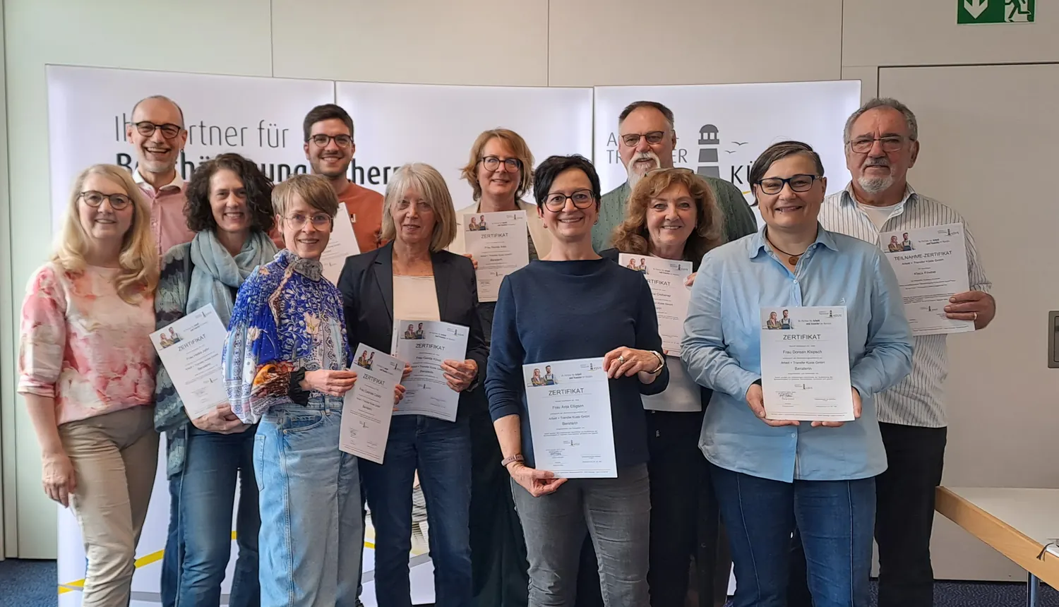 Zertifikatsübergabe der Arbeit + Transfer Küste GmbH